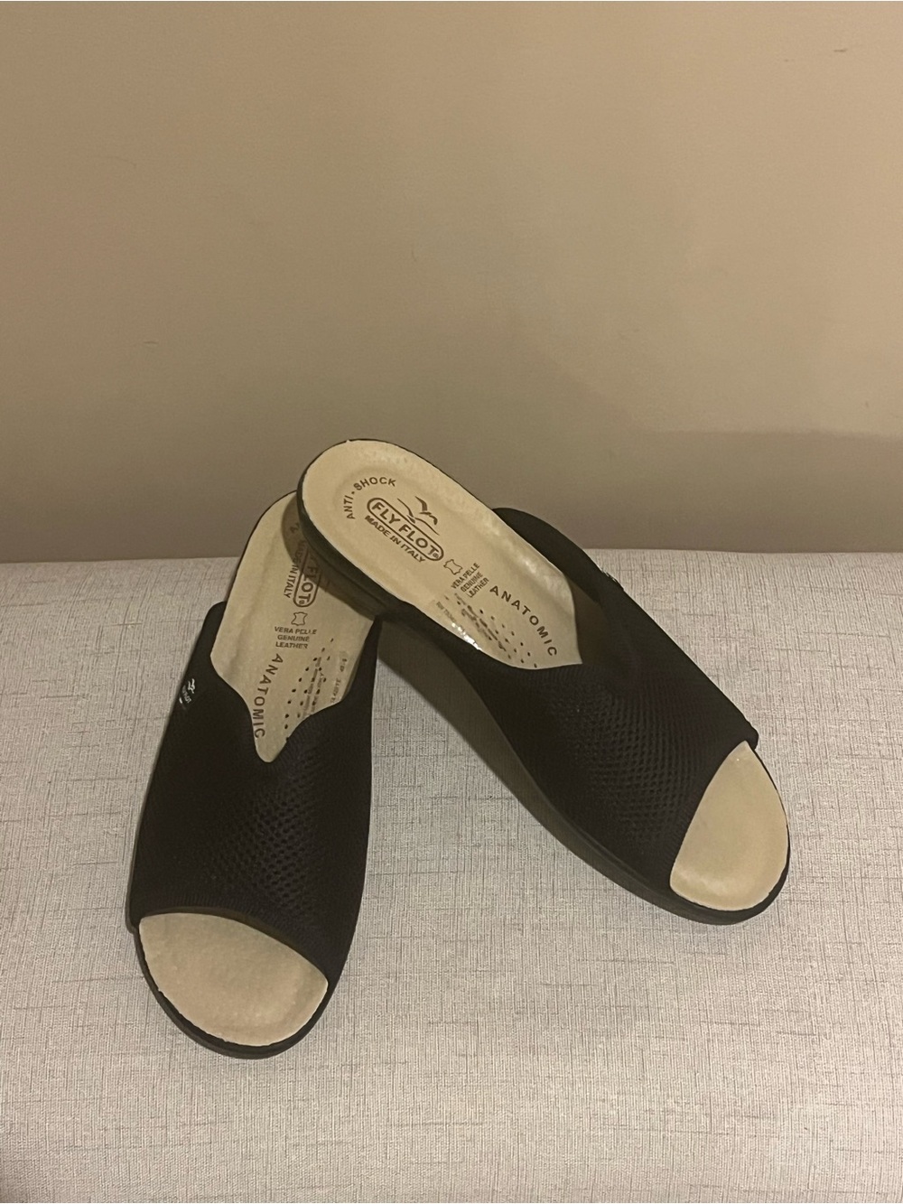 Fly Flot Black Mesh Slides, size EU 40